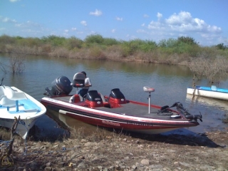  Barcos a motor 